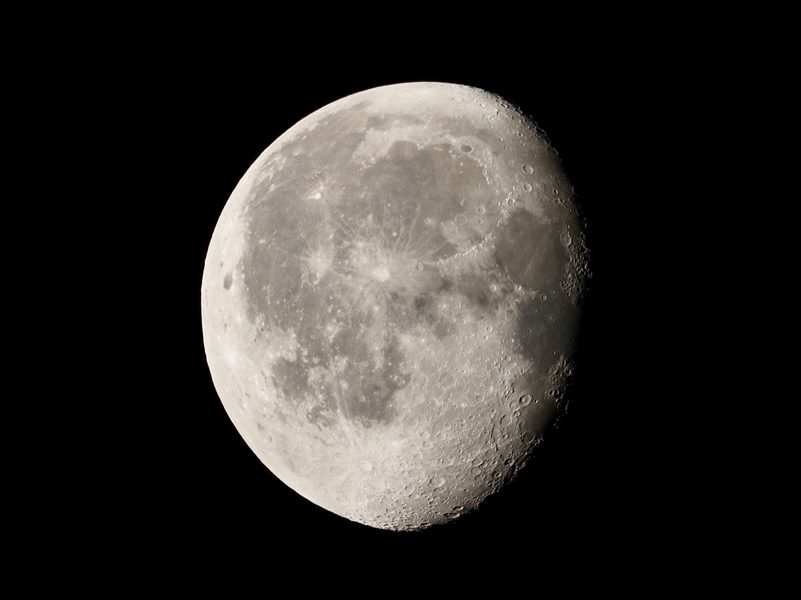 Closeup of waning gibbous moon, 86.3% illuminated.