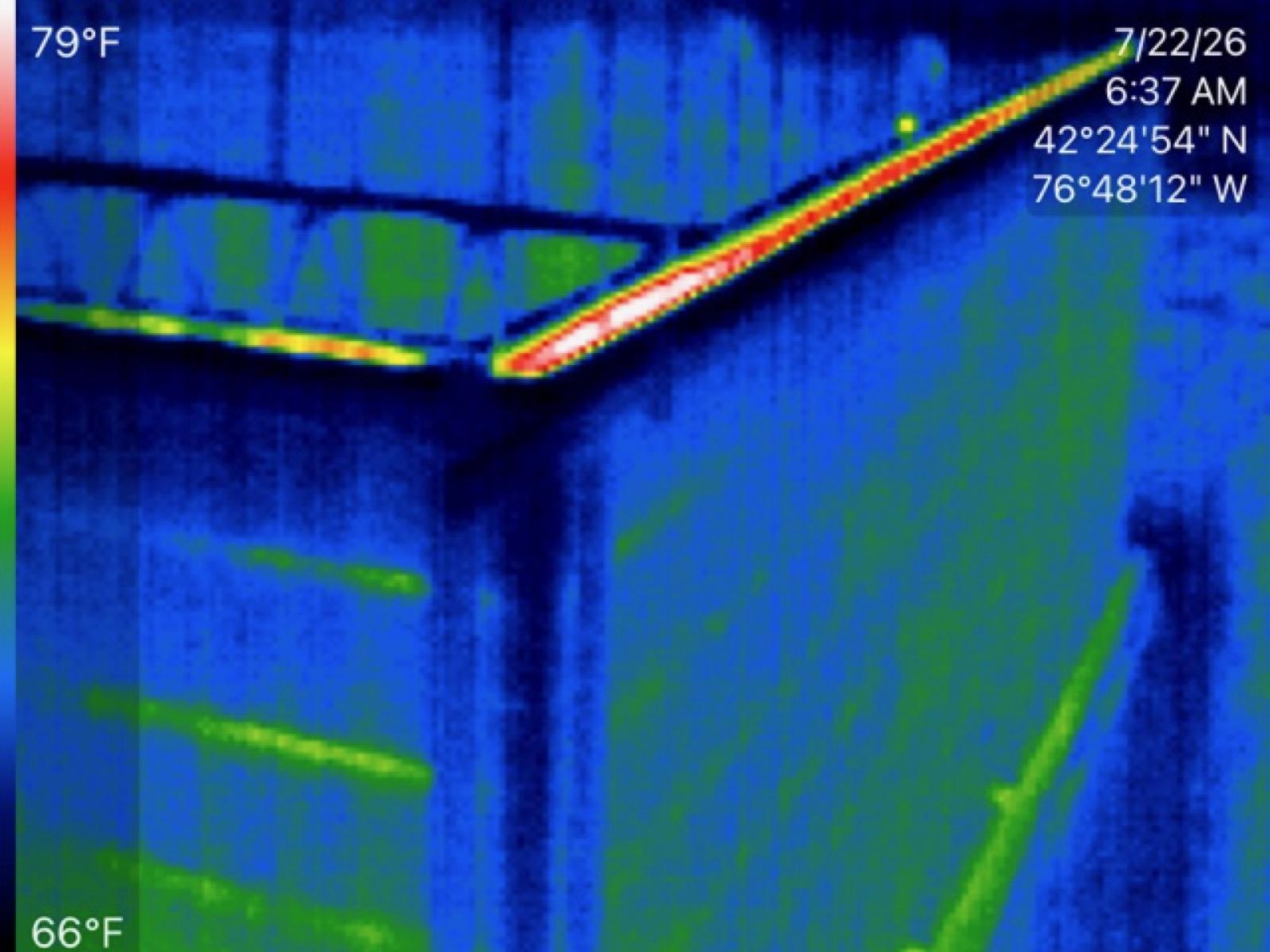 Low-resolution infrared image of a basement wall made with Insulated Concrete Forms