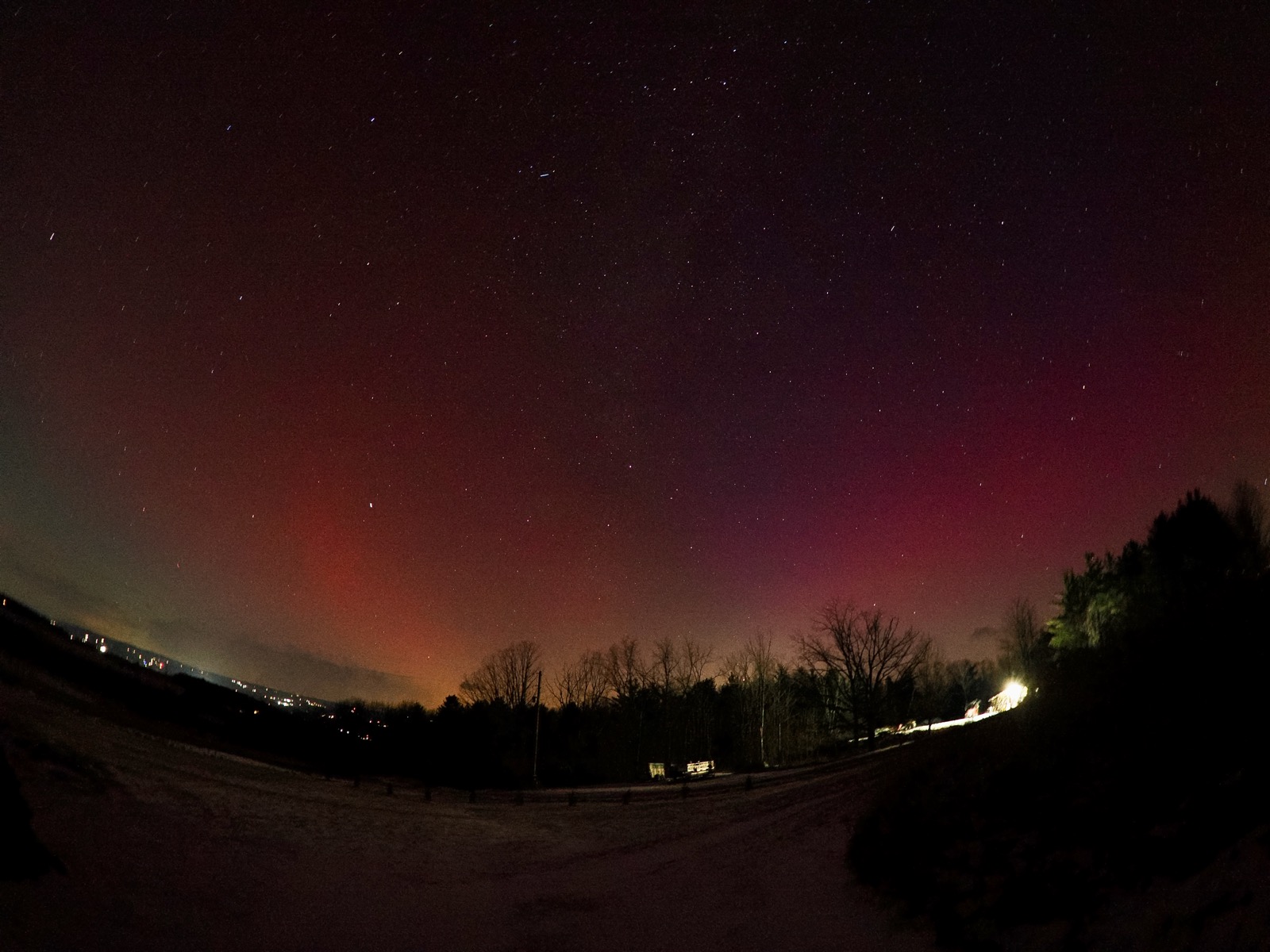 Northern lights viewed from near Watkins Glen NY. Fisheye lens, handheld.